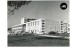 1970 - L'entrée du bâtiment J depuis l'esplanade des Antilles