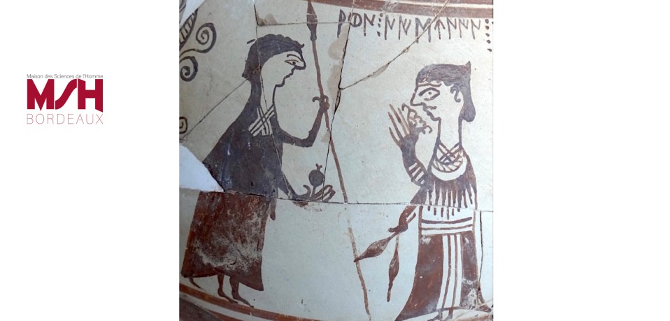 une scène peinte sur une poterie antique, montrant deux personnages en conversation