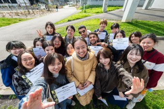 Les &eacute;tudiants et &eacute;tudiantes de l'&eacute;cole d'hiver.jpg