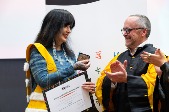 Joy Harjo et Lionel Larré.png