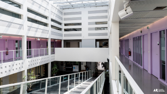 Hall principal IUT Bordeaux Montaigne-&copy;GAUTIER DUFAU.png