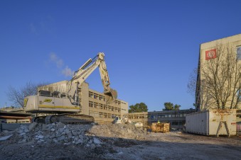 1-Destruction du bat A2 et de la bibliotheque Henri Guillemin.jpg